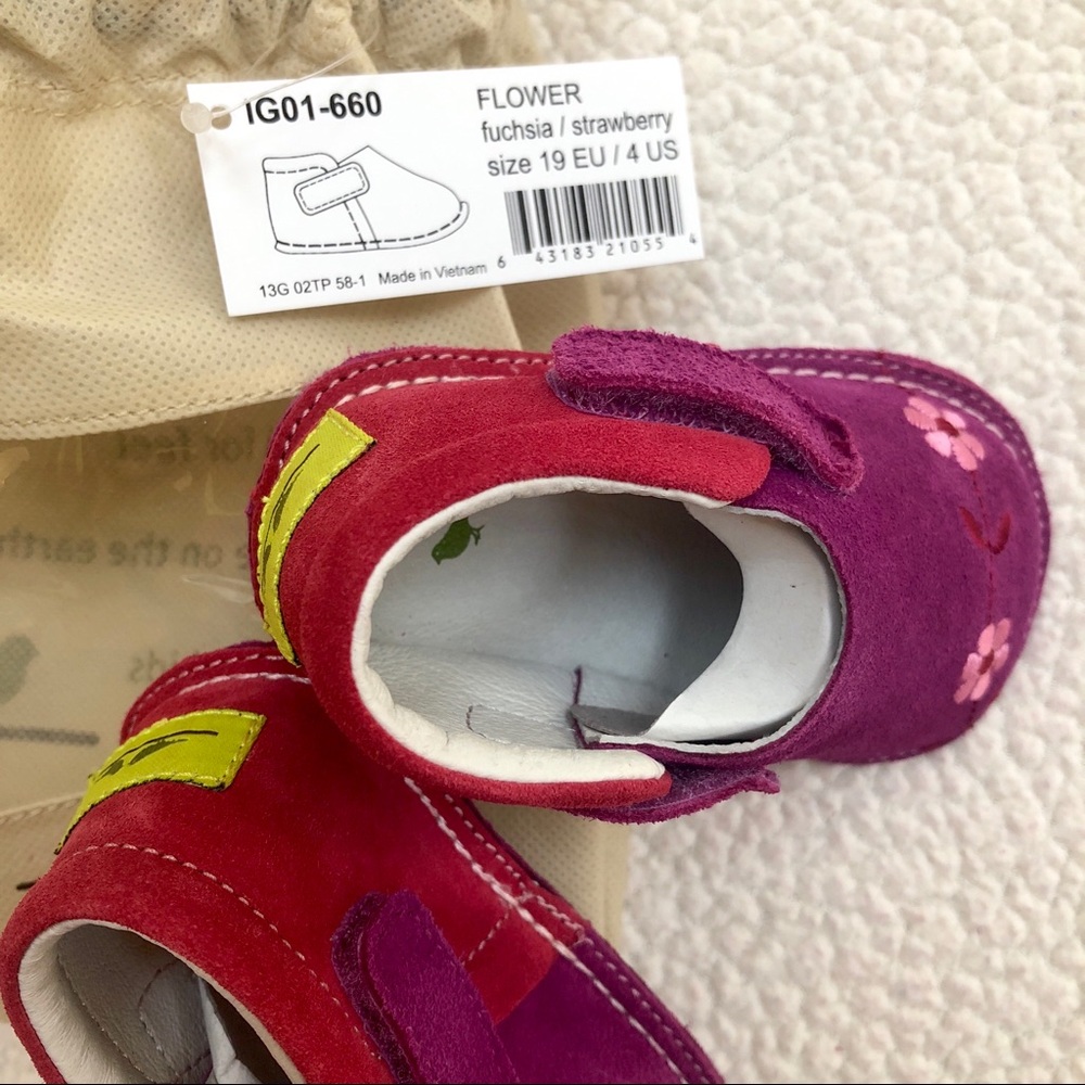 Pipit Suede Flower Fuchsia Strawberry Baby Shoes 4 - Picture 9 of 12